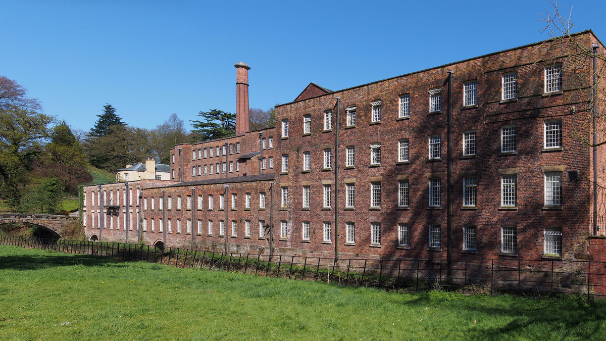 The Textile Revolution: How Cotton Spun the Industrial Age - Historical turning point article about industrial-revolution